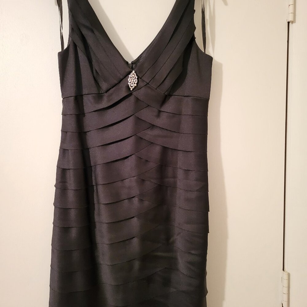 Ladies "Jones Studio" Black Satin Cocktail Dress w/Rhinestone Detail (10)
